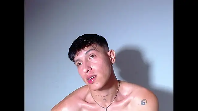 Chat +18 de rowanbig ao vivo