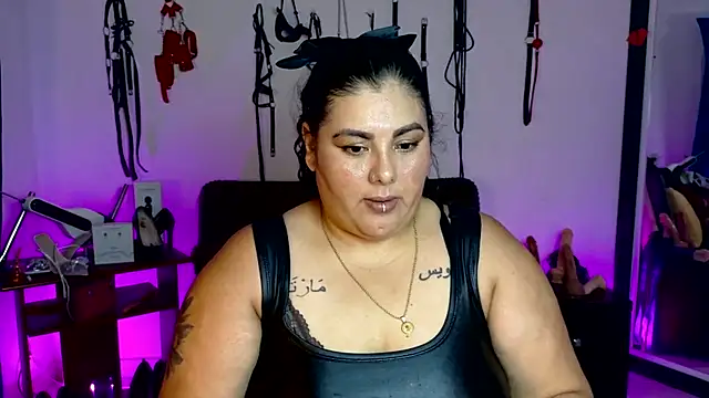 AndreaKinky's Live XXX Chat