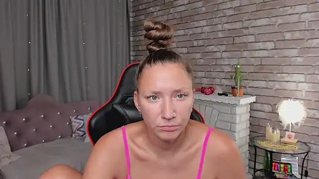 SarahCoksss' Live XXX Chat