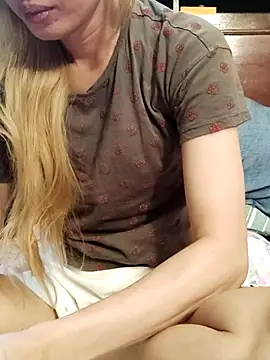 دردشة QueenSoreal الجنسية المباشرة