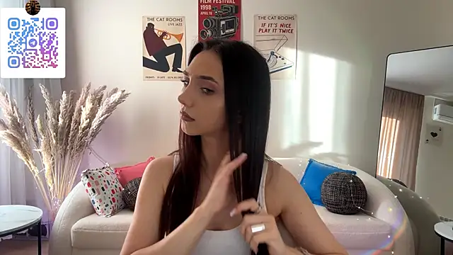 LinaMour Chat XXX live