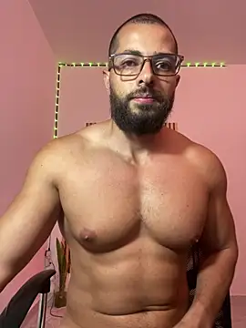 צ'אט XXX בשידור חי של magnumchris