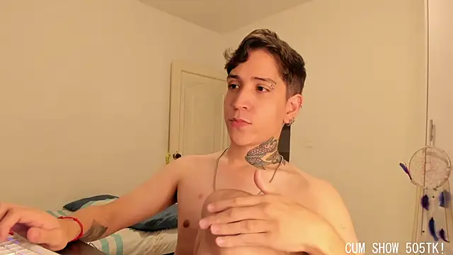 Michael_v77 Live XXX-Chat