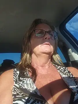 SultrySummer68's Live XXX Chat