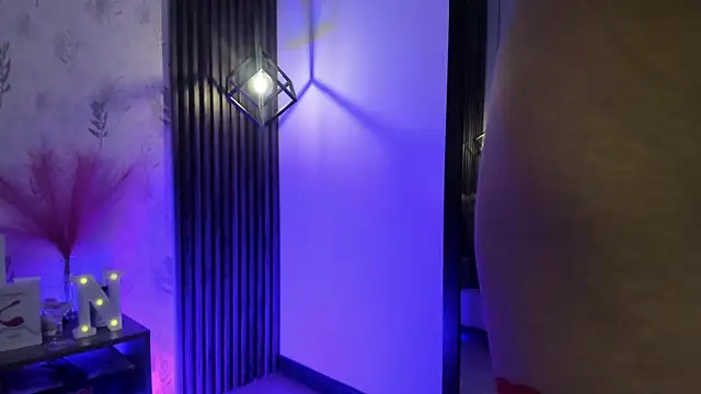 NahomyCarther – Live XXX-chat