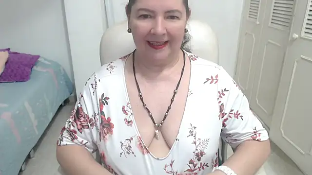 leonela_69のライブXXXチャット