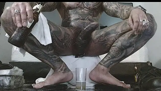 danilog515 élő XXX-chatje