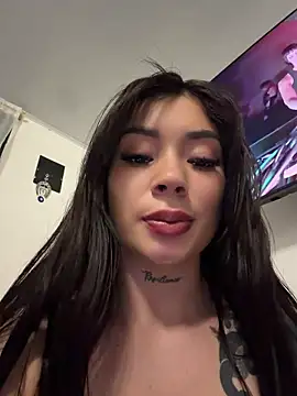 Roxanne_08 লাইভ XXX চ্যাট