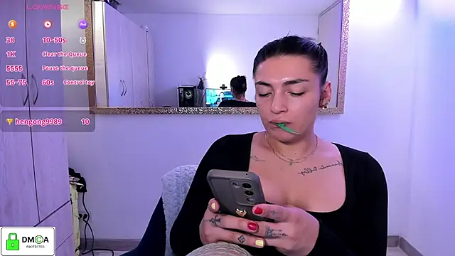 EricaVanderhill live XXX chat
