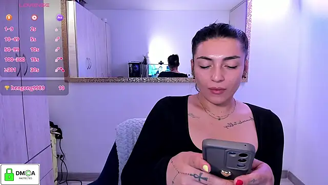 EricaVanderhill Adlı Modelin Canlı XXX Sohbeti