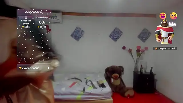 XXX chat uživo modela Miagrace