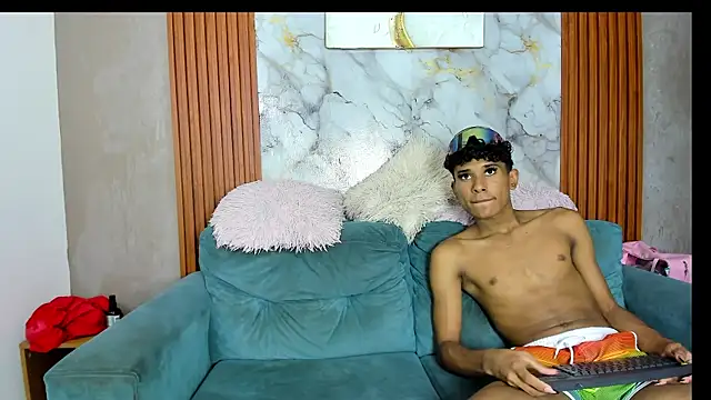 Chat XXX en directo de BOUL_GUYS