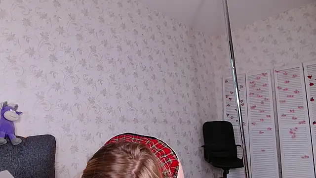 sofiaa_here: απευθείας συνομιλία ΧΧΧ