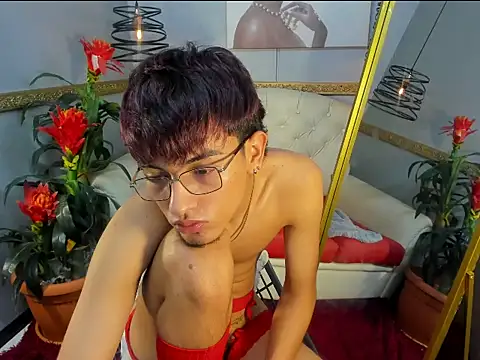 Chat +18 de TheHotSaulito ao vivo