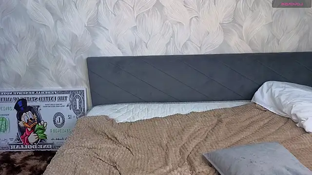 دردشة Ester_Henderson الجنسية المباشرة