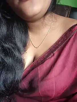 Aruna-1 라이브 XXX 채팅