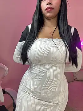 MadeleineSanez 即時 XXX 聊天