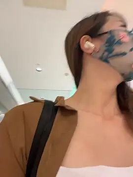 kiss_loo 即時 XXX 聊天