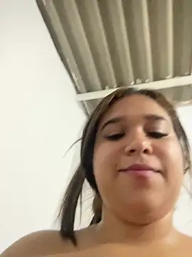 Aaliyah_Melej: απευθείας συνομιλία ΧΧΧ
