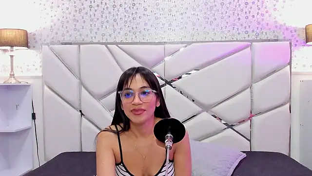 GabbieSkinny: онлайн-секс-чат