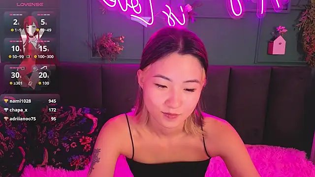 Chat XXX en directo de Runi_Asian