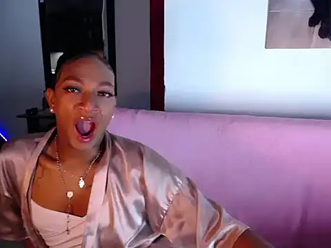 הופעת וובקאם של samy_doll