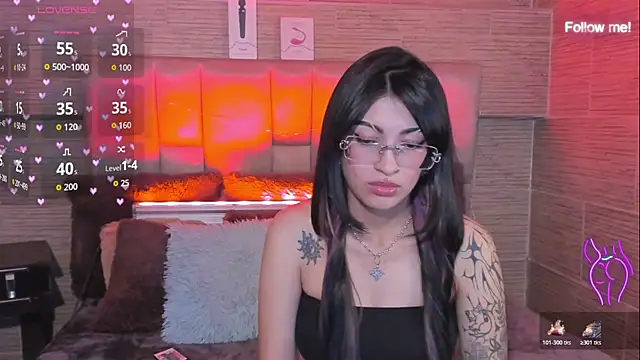 Chat XXX en directo de mia_devine_