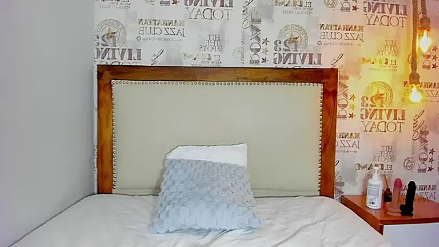 ROXXYBLOOM Chat XXX in diretta
