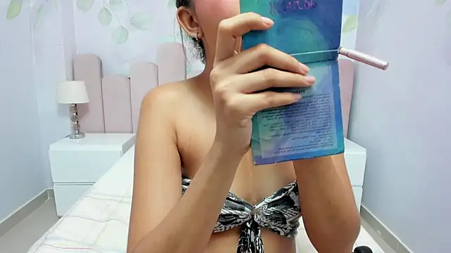 Miabloom19_ live XXX chat