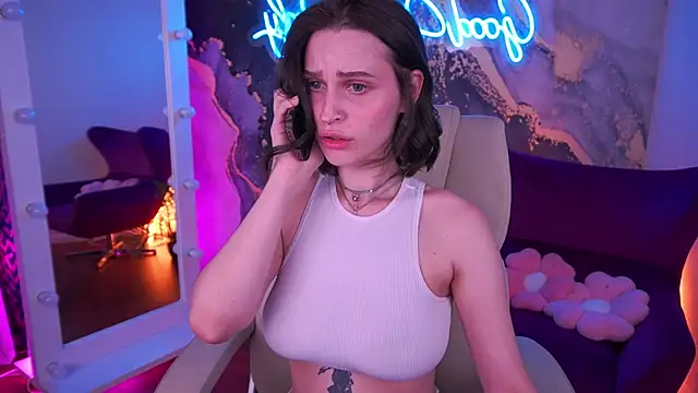 JuicyRina: απευθείας συνομιλία ΧΧΧ
