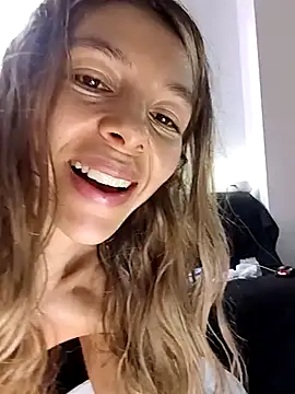 دردشة estrella_tasty الجنسية المباشرة