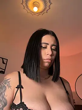 Živý XXX chat mai_evans