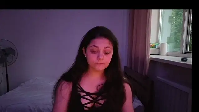 _Mikky_lil_ Chat XXX in diretta