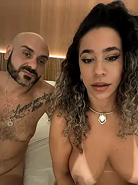 vivianeleoa Adlı Modelin Canlı XXX Sohbeti