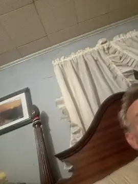19JaSon83's Live XXX Chat