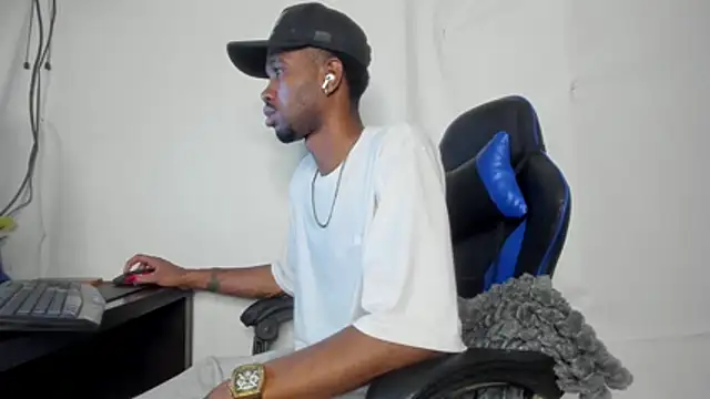 Kofi_exotic_2's Live XXX Chat