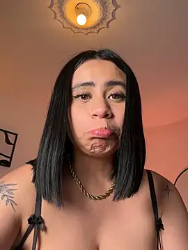 mai_evans' Live XXX Chat