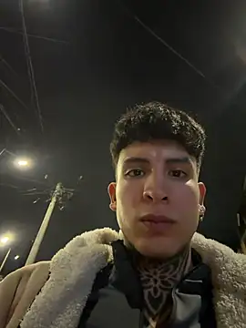 _Tomy08calderon's Live XXX Chat