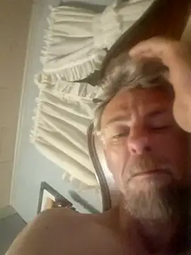 19JaSon83's Live XXX Chat