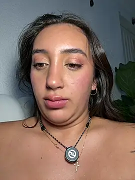 Hannahoff élő XXX-chatje