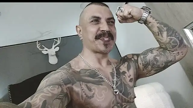 צ'אט XXX בשידור חי של danilog515