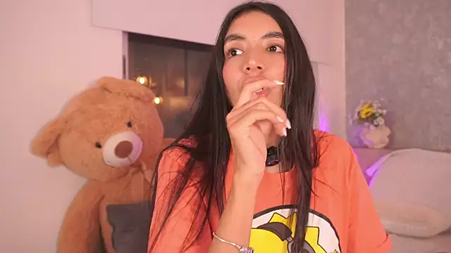 צ'אט XXX בשידור חי של LillyThompson