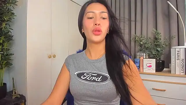 Jasmine_Elcock Live XXX-chat