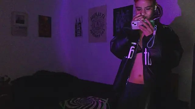 alex_one888のライブXXXチャット