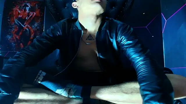 XXX chat uživo modela Axel_Romanov