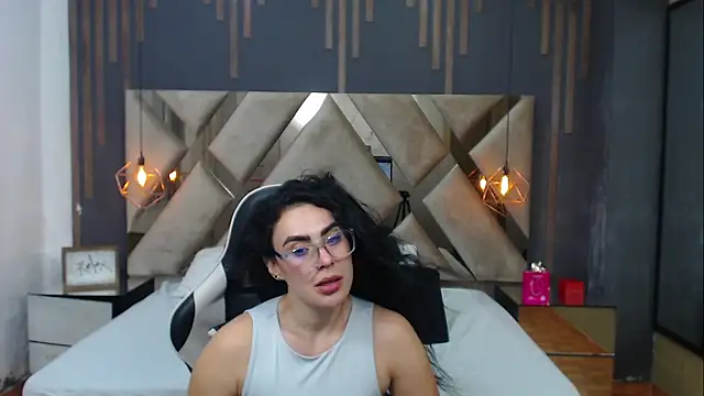 Chat +18 de MartinaaFit ao vivo