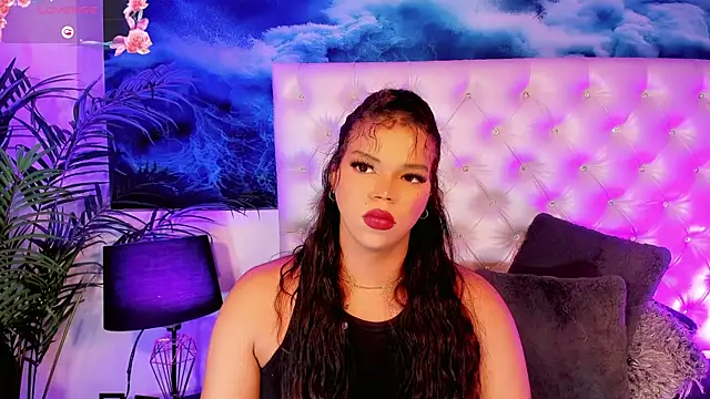 Chat XXX en directo de Keira_Fox31