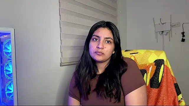 cloe_small live XXX chat