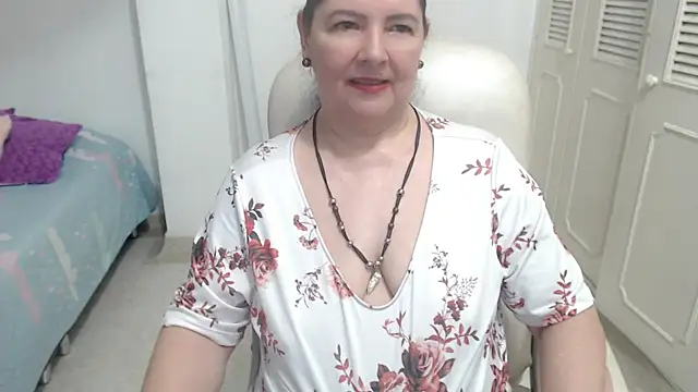 Chatroom XXX en direct de leonela_69