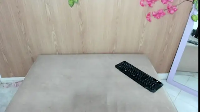 jenelotizz06's Live XXX Chat